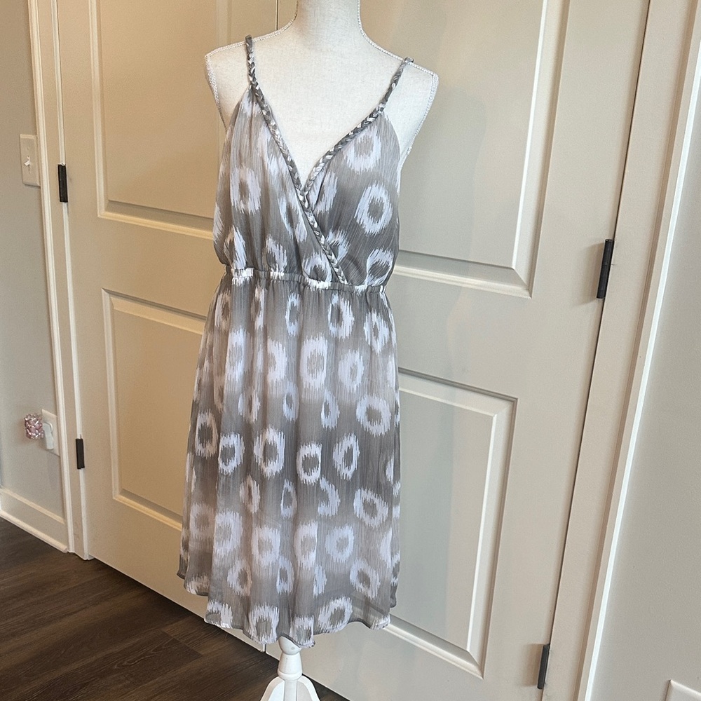 Lane Bryant Gray and White Sleeveless V-Neck Summer Dress